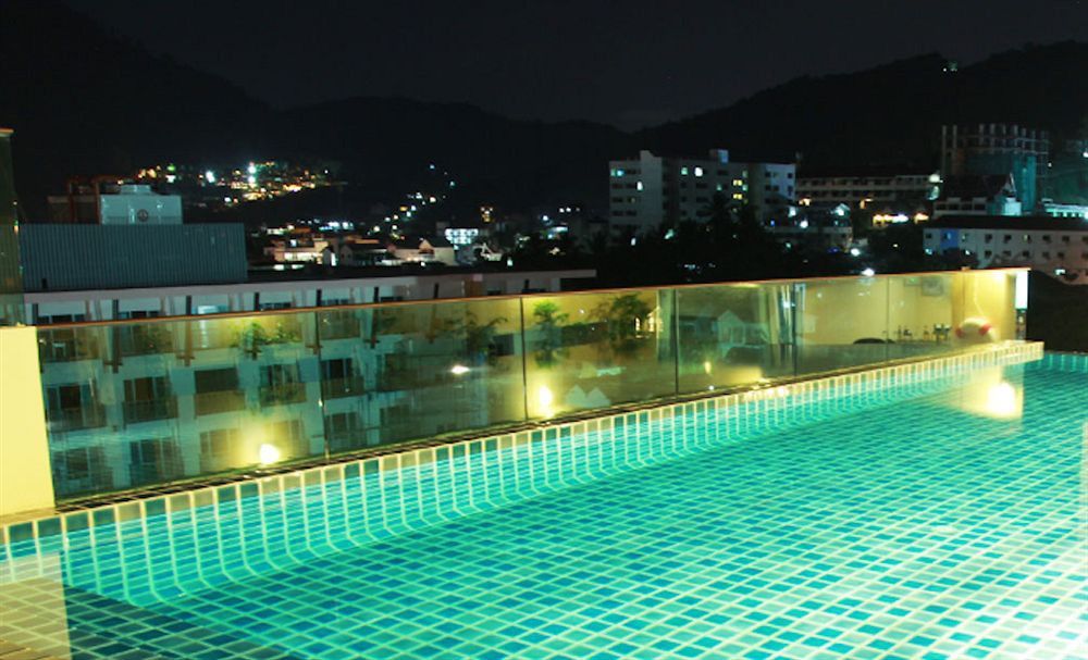 Icheck Inn Central Patong Exteriör bild